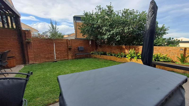 4 Bedroom Property for Sale in Jongensfontein Western Cape